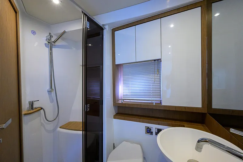 Bella Donna Yacht Photos Pics 