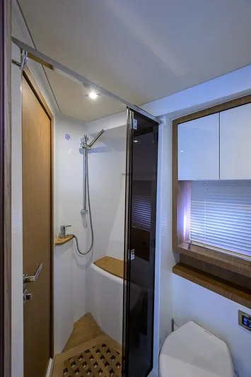 Bella Donna Yacht Photos Pics 