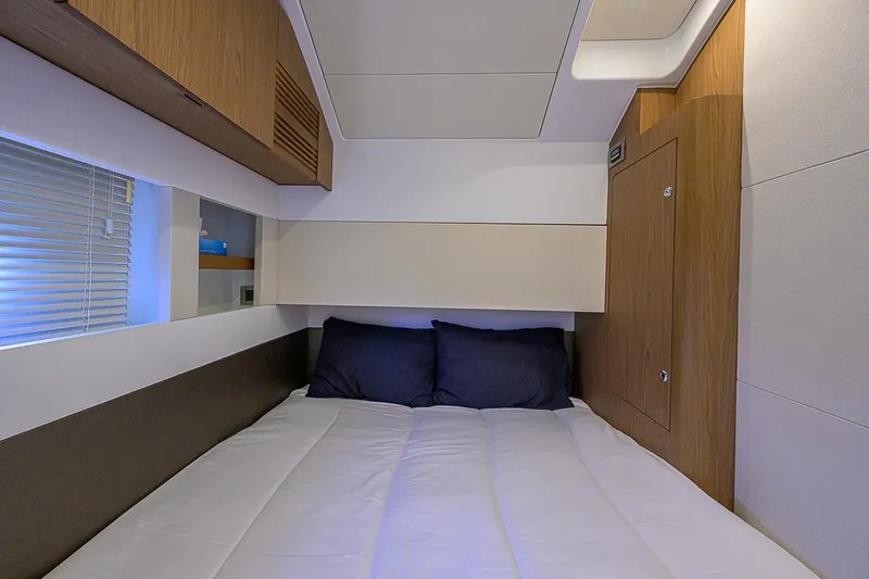 Bella Donna Yacht Photos Pics 