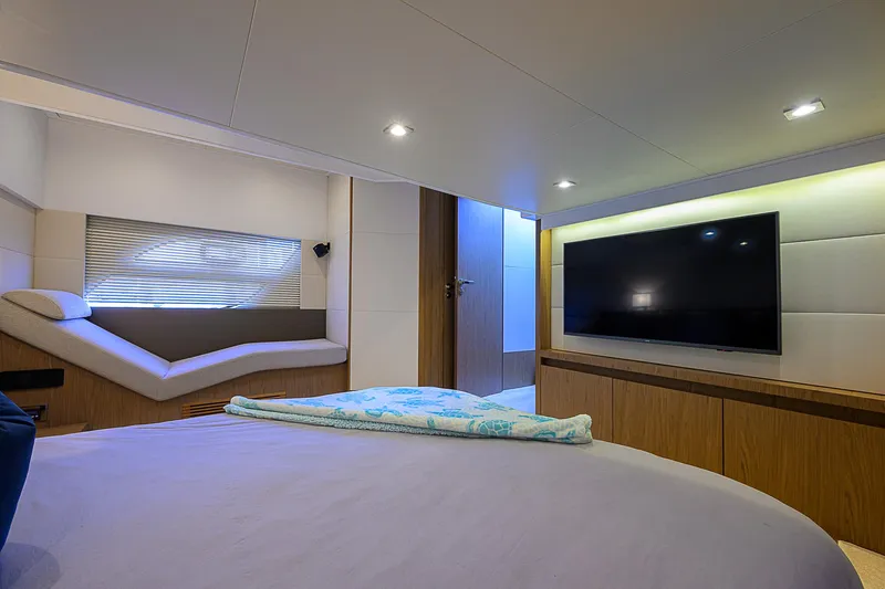 Bella Donna Yacht Photos Pics 