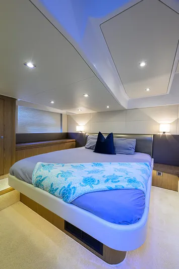 Bella Donna Yacht Photos Pics 