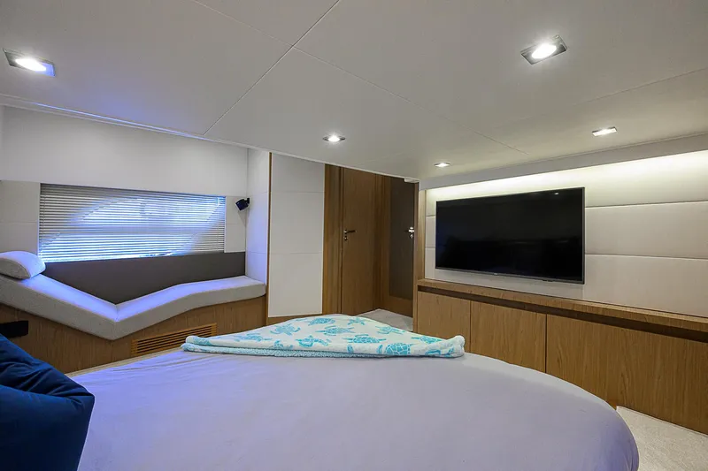 Bella Donna Yacht Photos Pics 