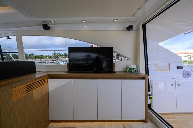 Bella Donna Yacht Photos Pics 