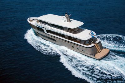 Yacht