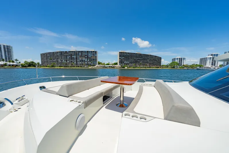Aboat Time Yacht Photos Pics Bow Seating