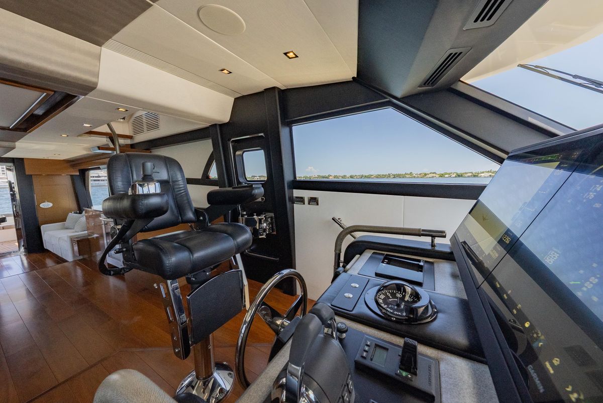 2018 Ocean Alexander 70 