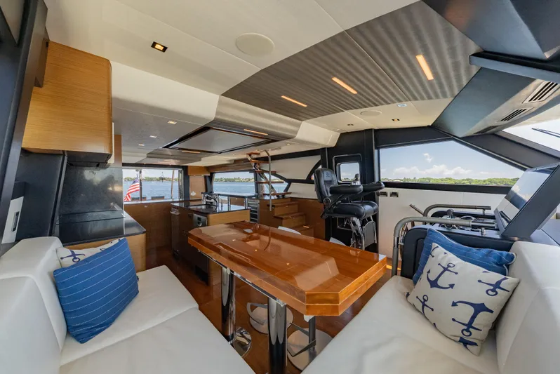 Aboat Time Yacht Photos Pics Dinette Seating
