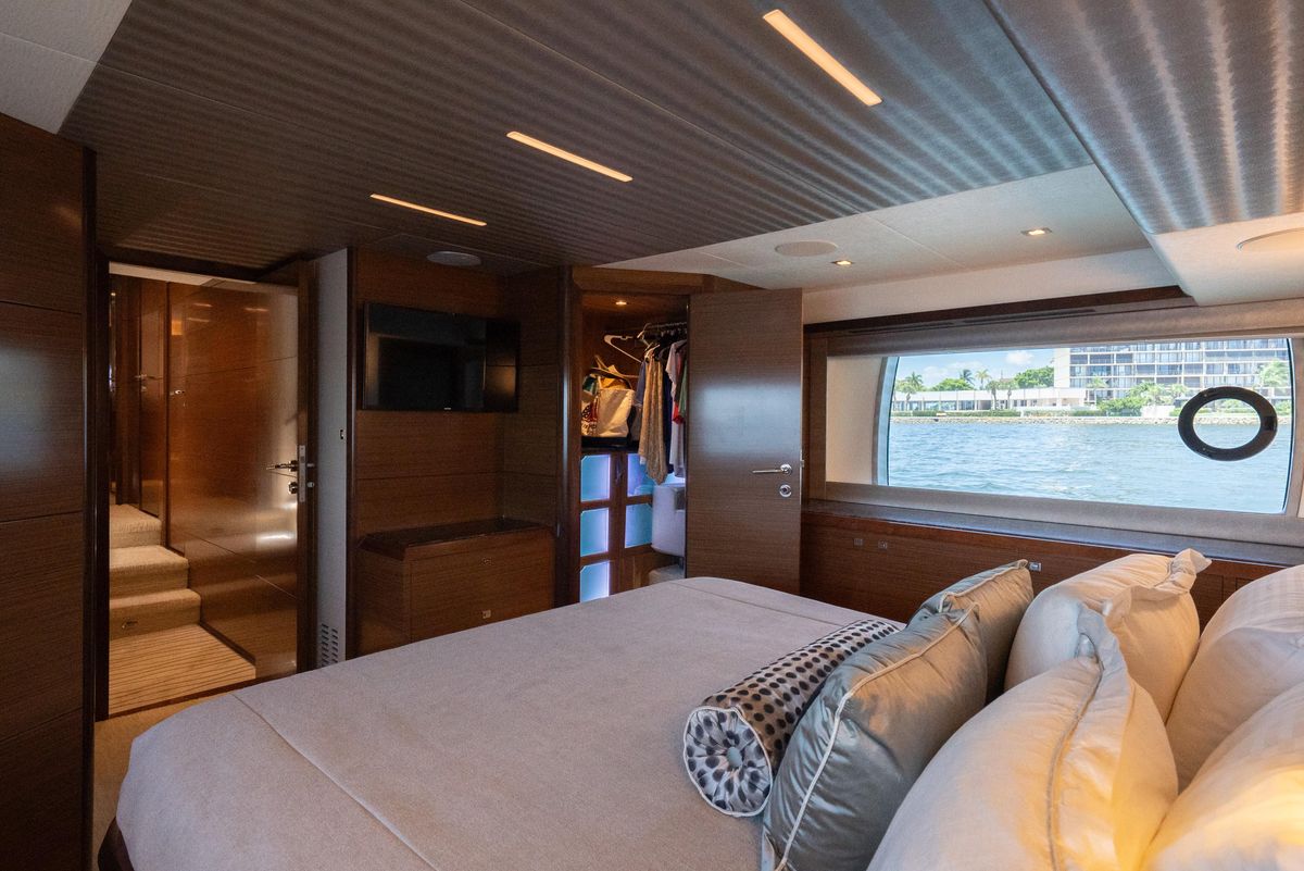 2018 Ocean Alexander 70 