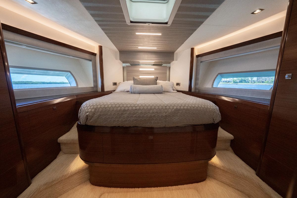 2018 Ocean Alexander 70 