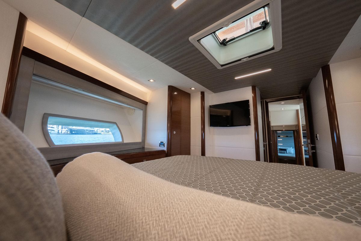 2018 Ocean Alexander 70 