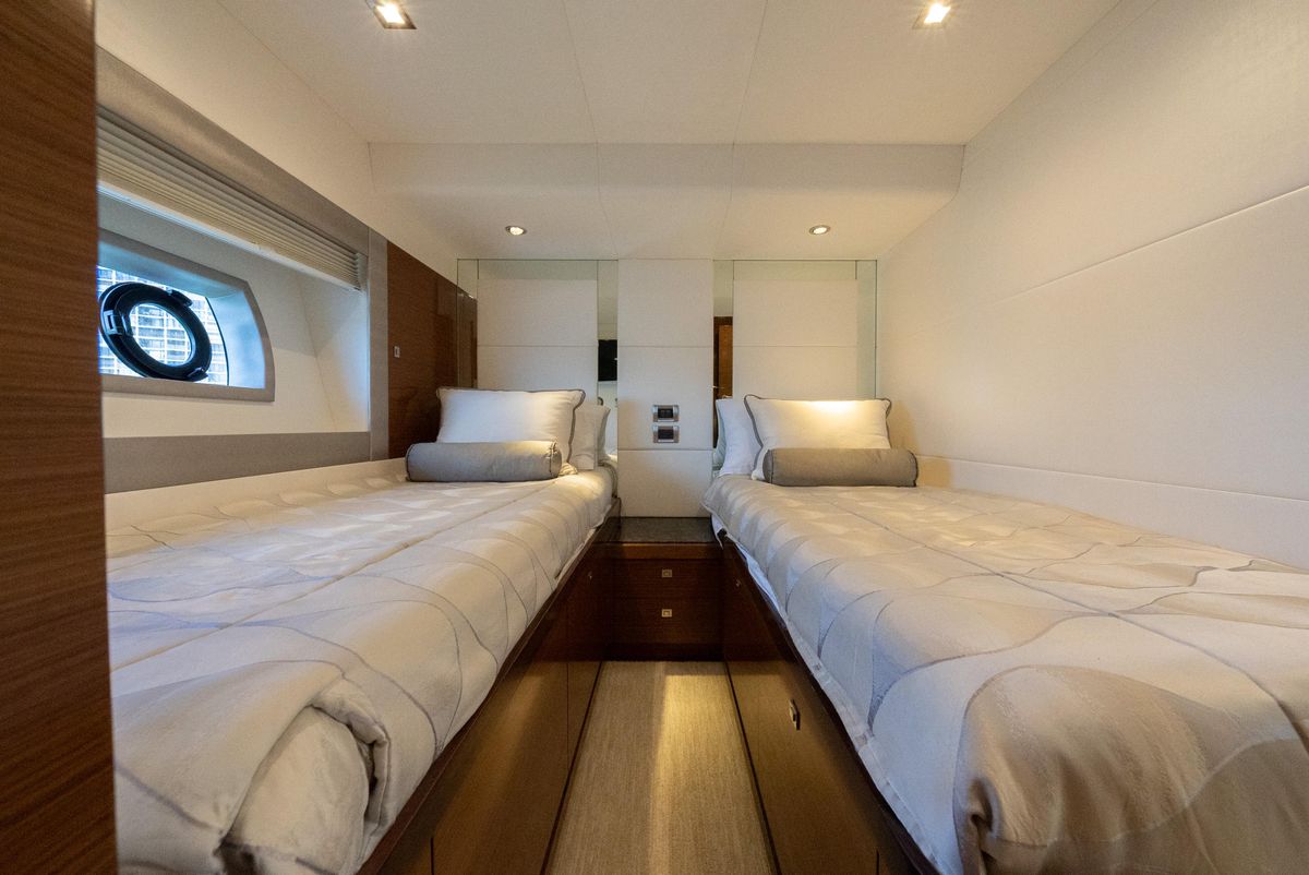 2018 Ocean Alexander 70 