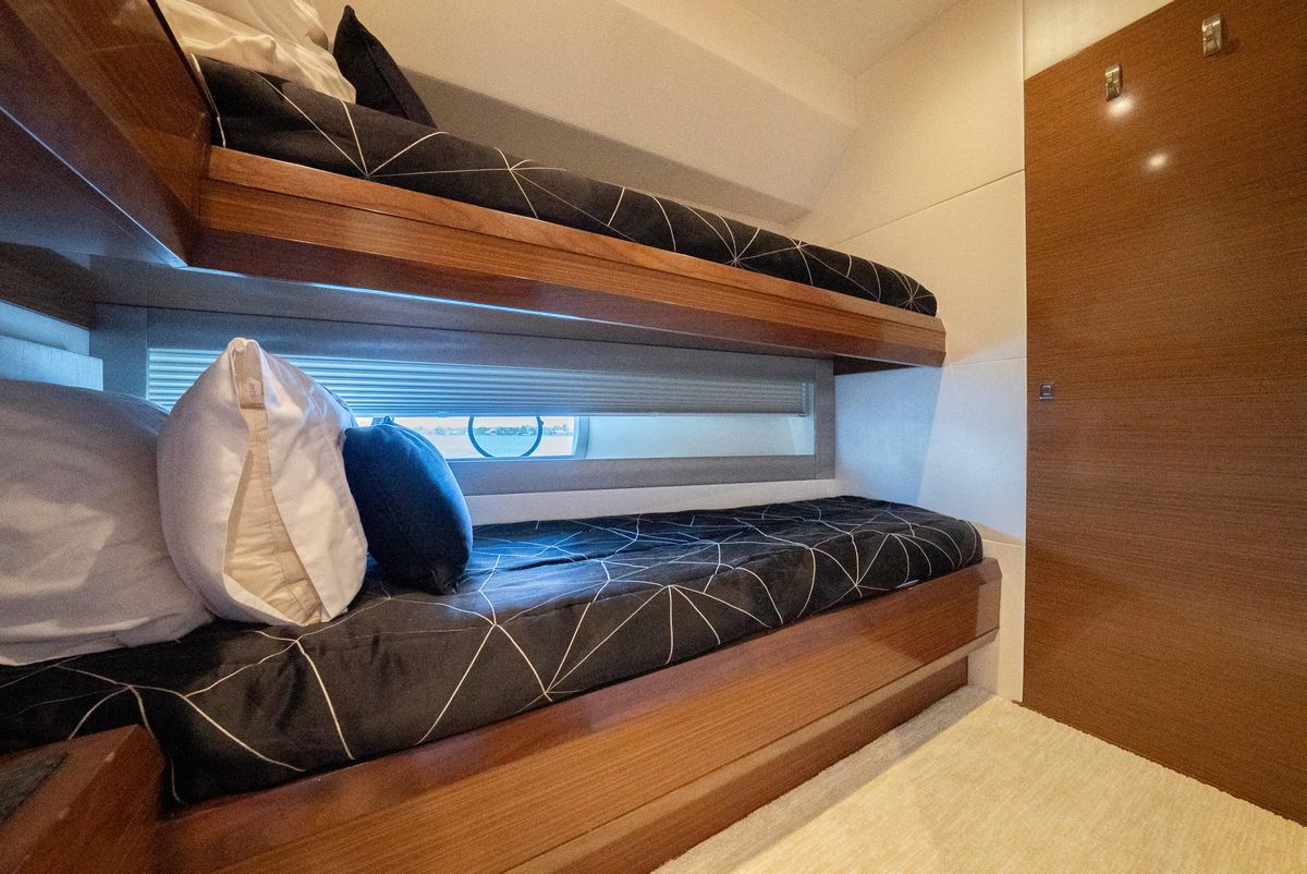 2018 Ocean Alexander 70 