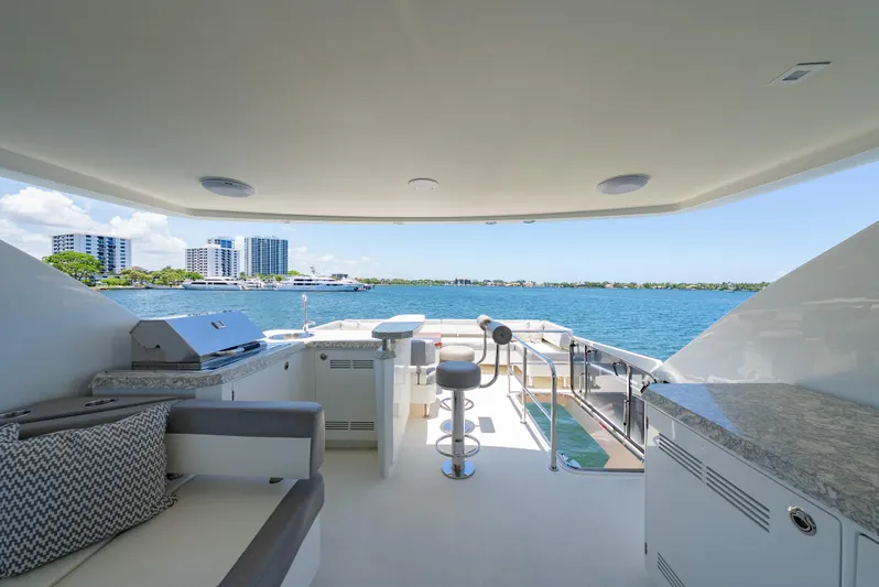 Aboat Time Yacht Photos Pics Flybridge