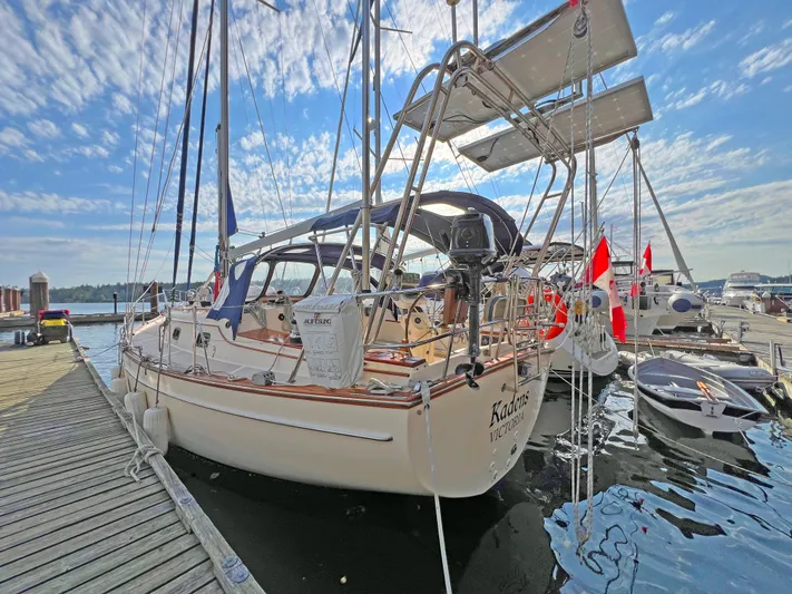 Kadens Yacht Photos Pics 