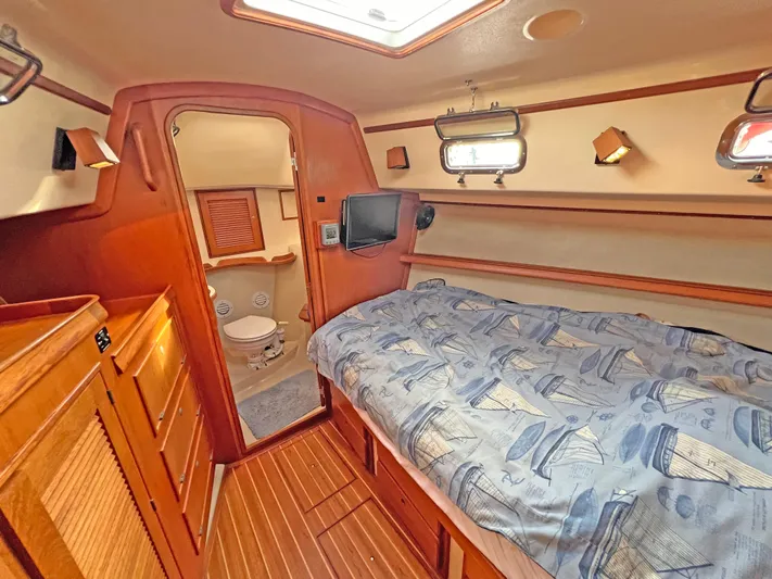 Kadens Yacht Photos Pics 