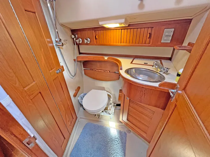 Kadens Yacht Photos Pics 