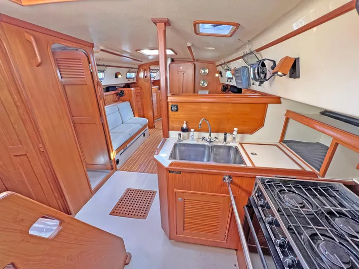 Kadens Yacht Photos Pics 