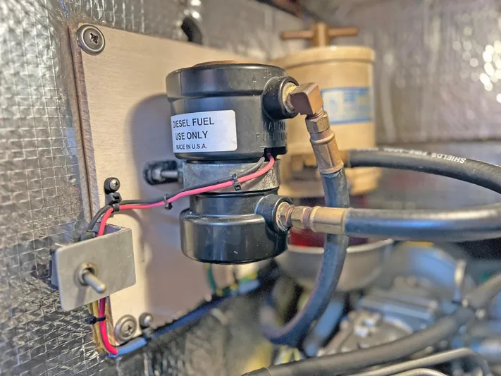 Kadens Yacht Photos Pics 