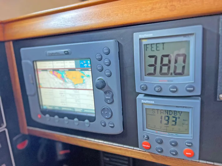 Kadens Yacht Photos Pics 