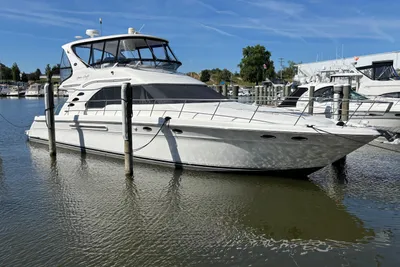 Sea Ray 560 Sedan Bridge