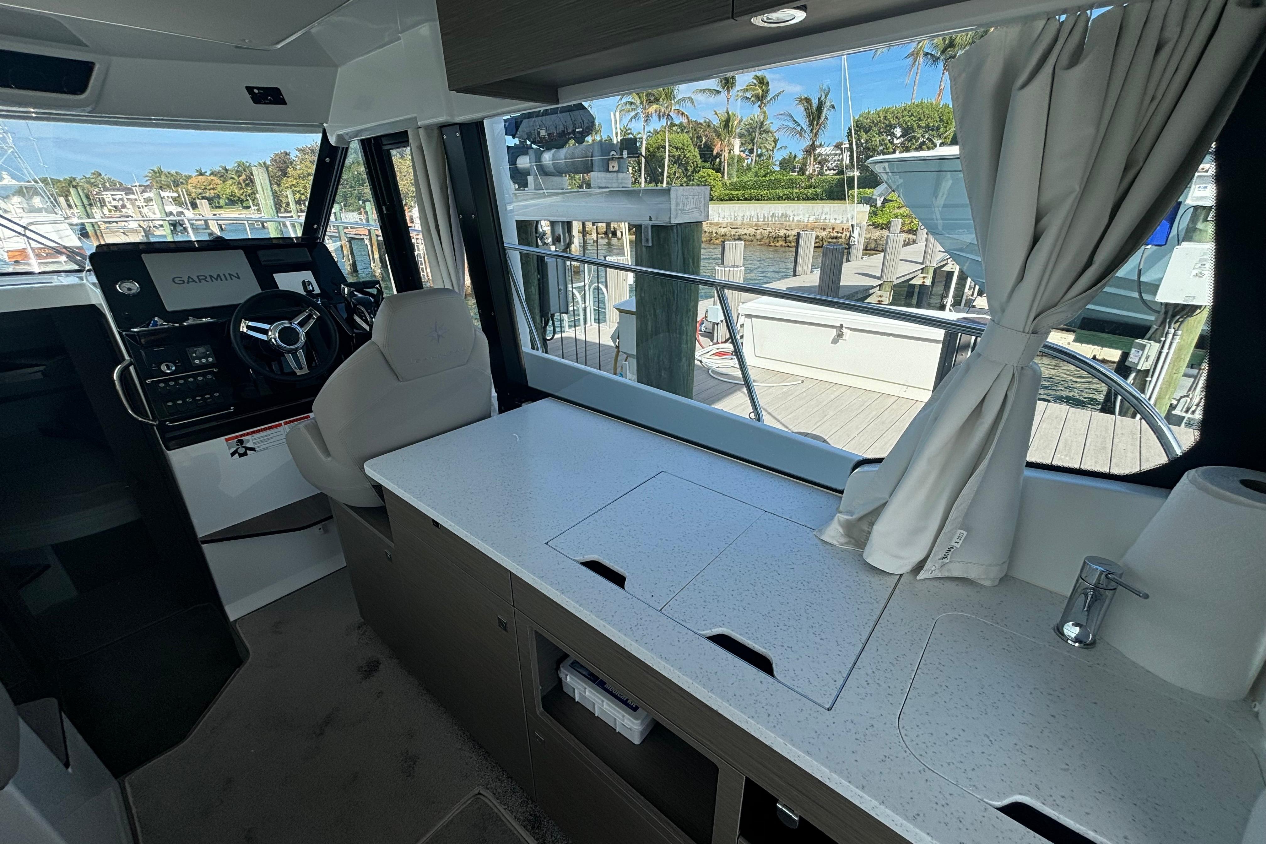 2024 Jeanneau NC Weekender 1095 Fly - Image 8
