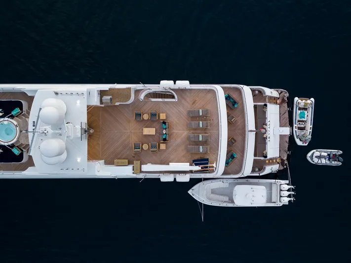 Skyfall Yacht Photos Pics 