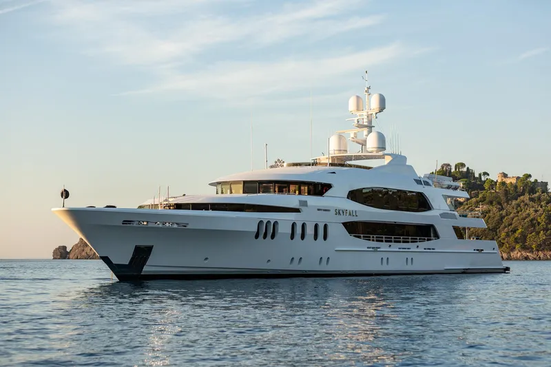 Skyfall Yacht Photos Pics 