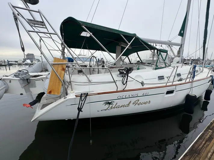 Island Fever Yacht Photos Pics Arch and Aft Quarter