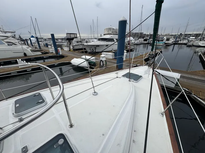 Island Fever Yacht Photos Pics Foredeck