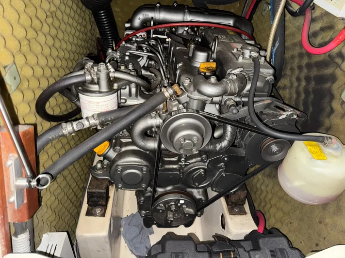 Island Fever Yacht Photos Pics Yanmar 75hp Diesel