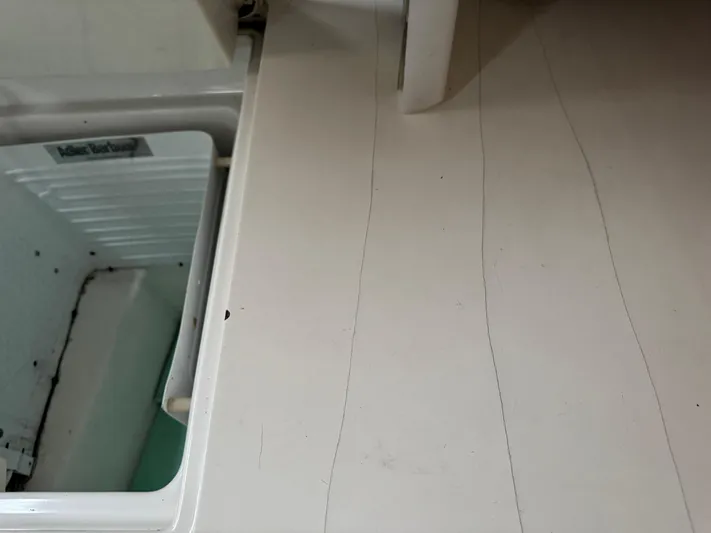 Island Fever Yacht Photos Pics Countertop Crazing