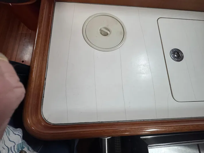 Island Fever Yacht Photos Pics Countertop Crazing