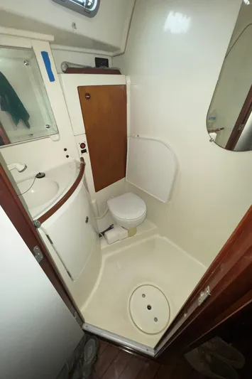 Island Fever Yacht Photos Pics Head and Shower