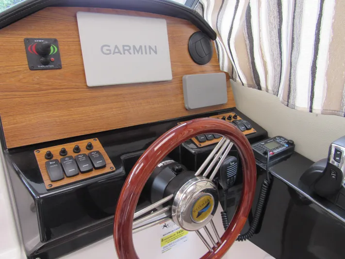 Takuan II Yacht Photos Pics 