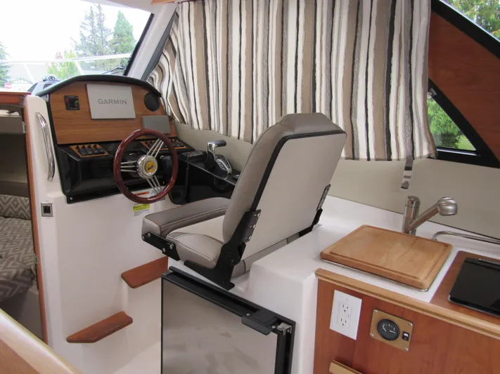 Takuan II Yacht Photos Pics 