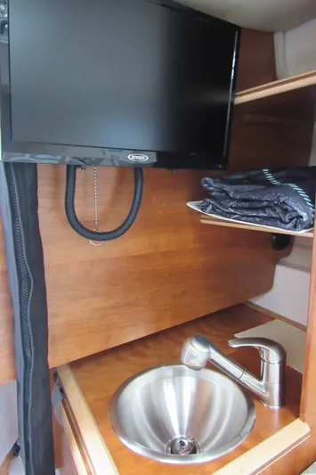 Takuan II Yacht Photos Pics 