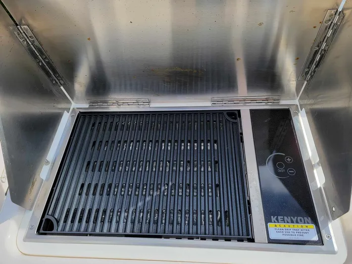 Takuan II Yacht Photos Pics 