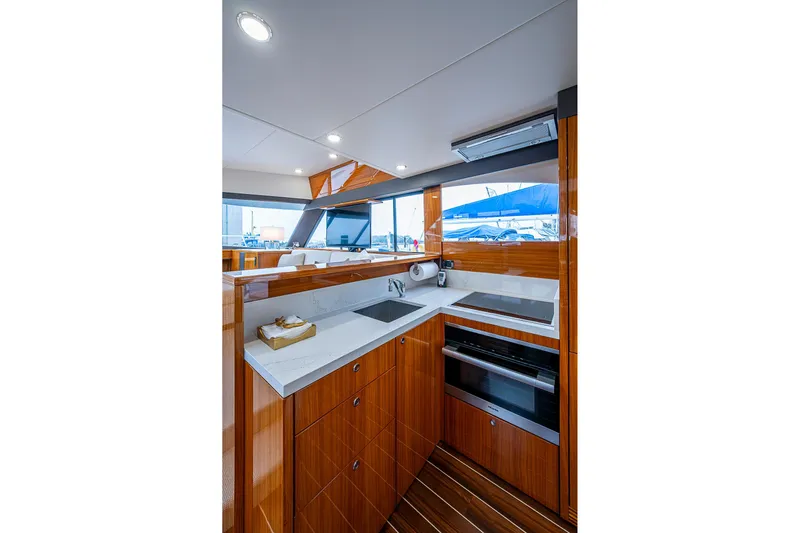 Tank Woo Yacht Photos Pics 