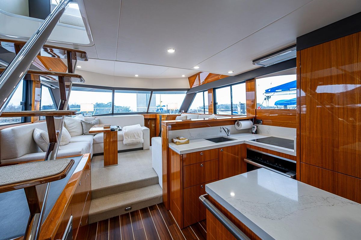 2018 Maritimo 56 