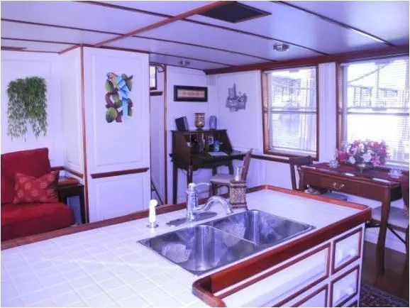 Waterlilly Yacht Photos Pics 