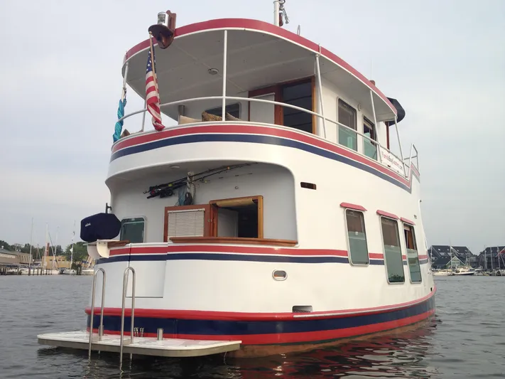 Waterlilly Yacht Photos Pics 