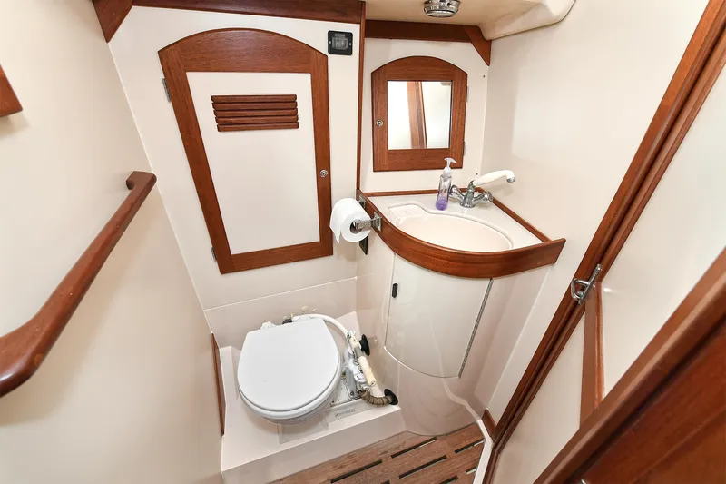 The Verdict III Yacht Photos Pics 