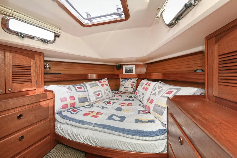 The Verdict III Yacht Photos Pics 