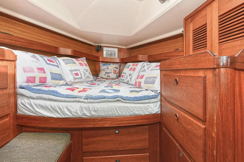 The Verdict III Yacht Photos Pics 