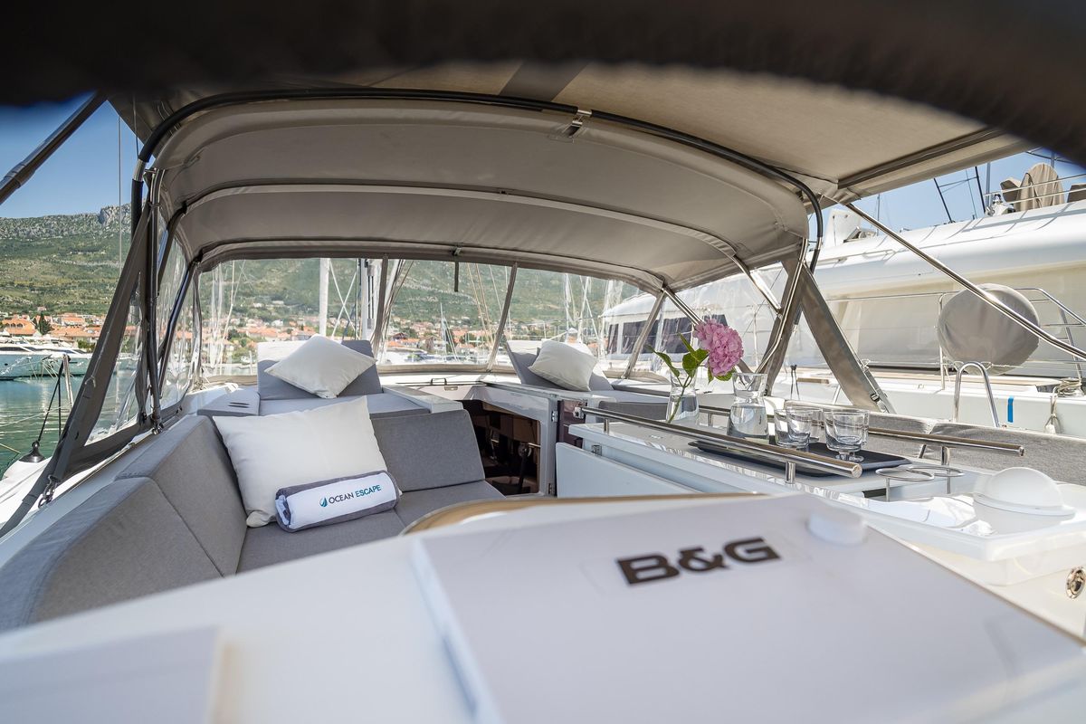 2019 Beneteau 52 