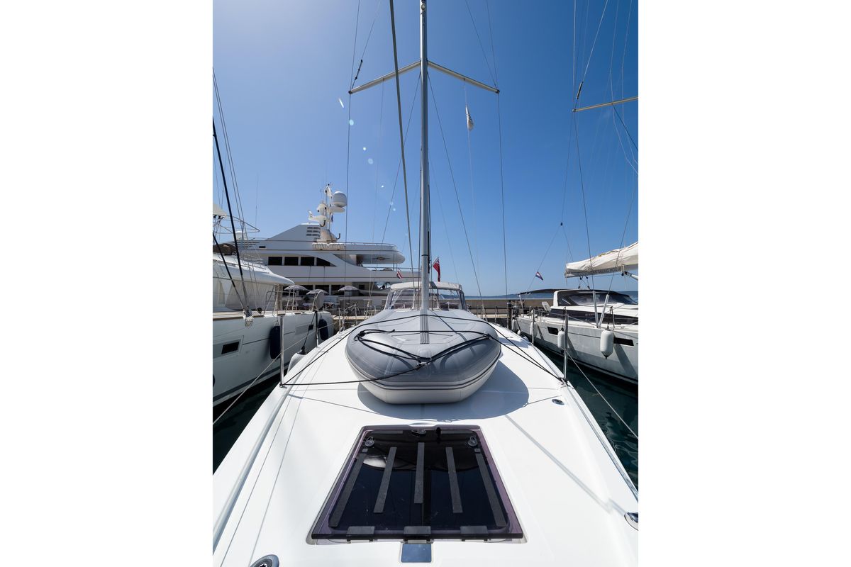 2019 Beneteau 52 