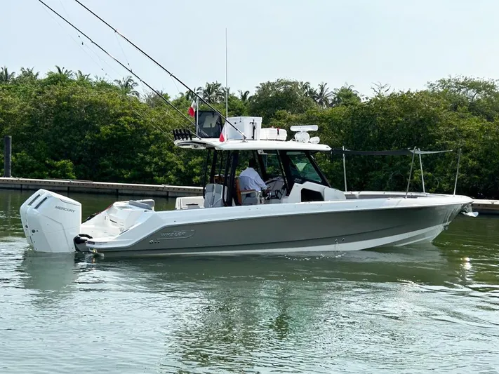 2023 Boston Whaler 360outrage Yacht Photos Pics 