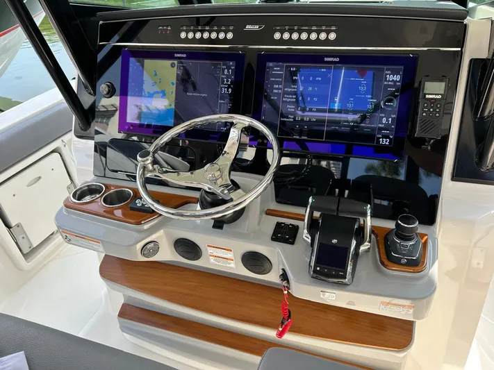 Casa - 2023 Bw 360 Or Yacht Photos Pics 