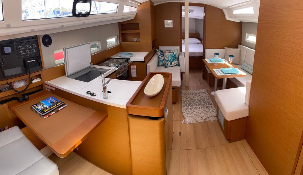 2021 Jeanneau Sun Odyssey 410