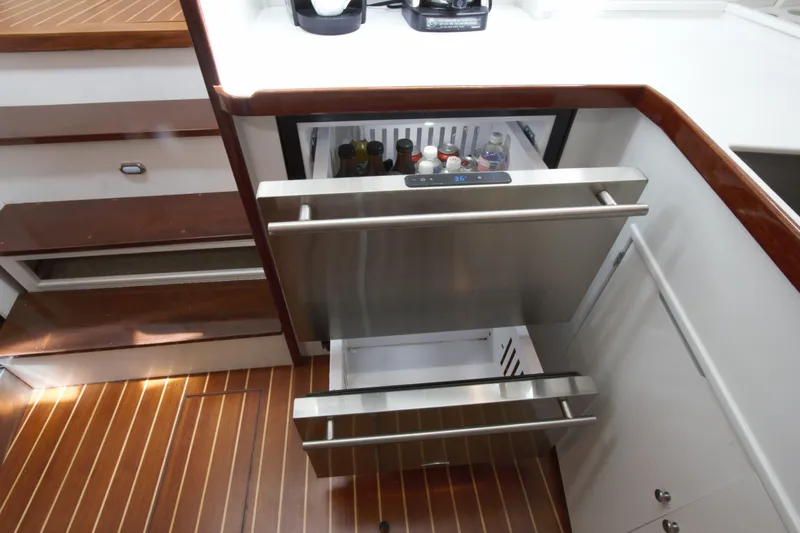 Missy Yacht Photos Pics 